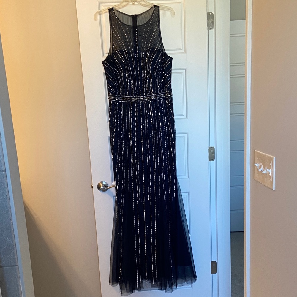 Cachet Sleeveless Beaded Navy Mermaid Evening Gown Size 14